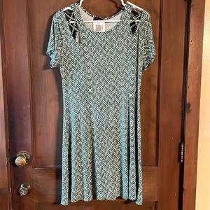 XL NWT SHIELA ROSE POPOVER DRESS